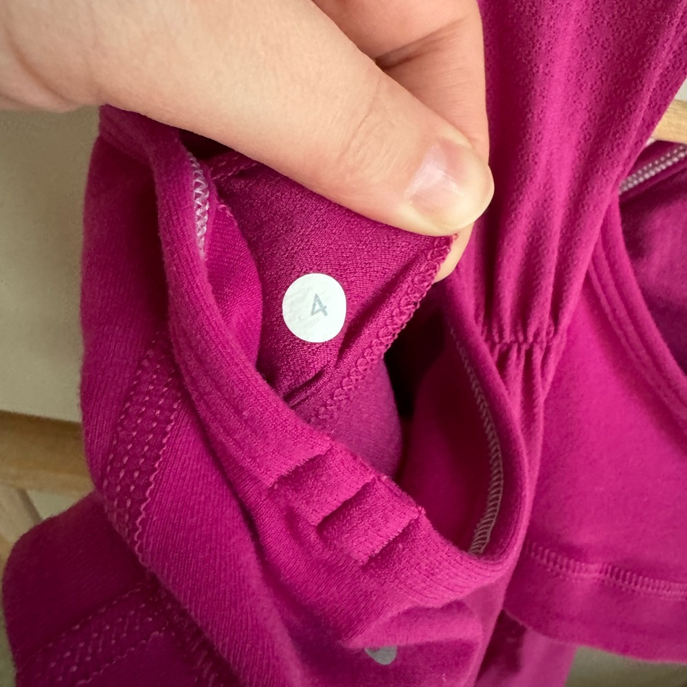Euc Lululemon No Limits Tank In Raspberry Size 4 - image 7